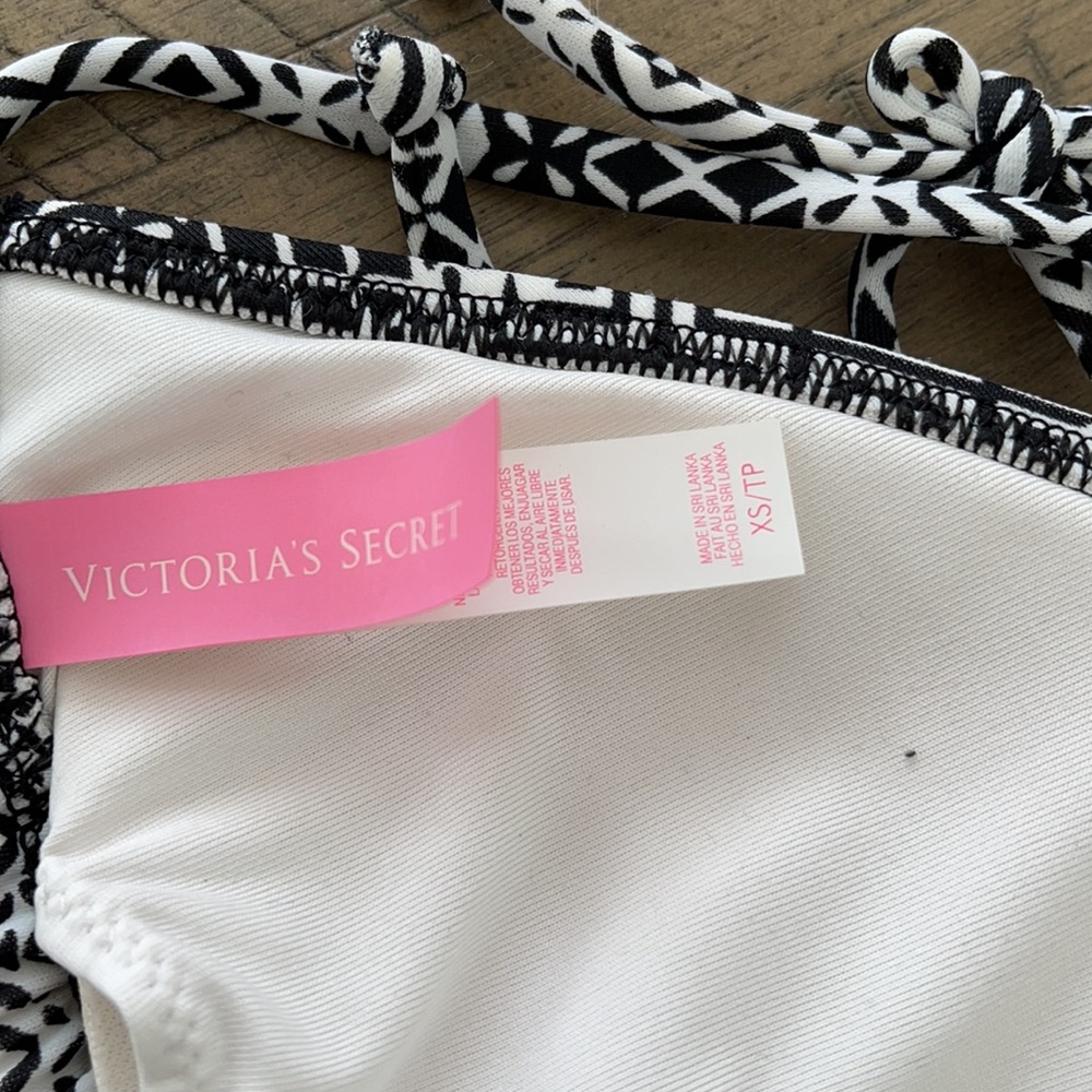Victoria Secret Bikini - Picture 4 of 4